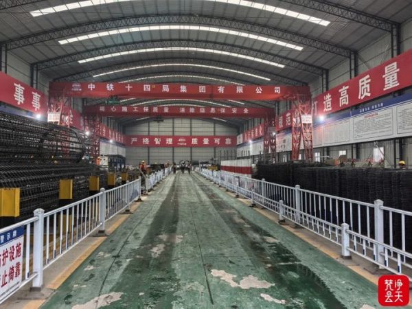 致敬坚守！铜吉铁路千名建设者元旦攻坚湘黔交通大动脉