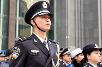 致敬警察节！铜仁公安举行升警旗仪式