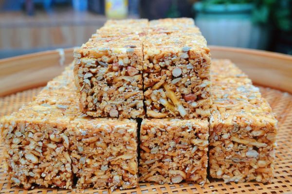 思南黔式沙琪玛：三代匠心揉碎时光 一口酥甜藏尽年味