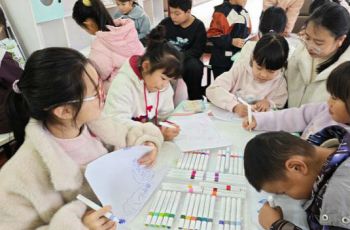 “彩绘心情+游戏互动”，旺家社区给儿童送上心理成长大礼包