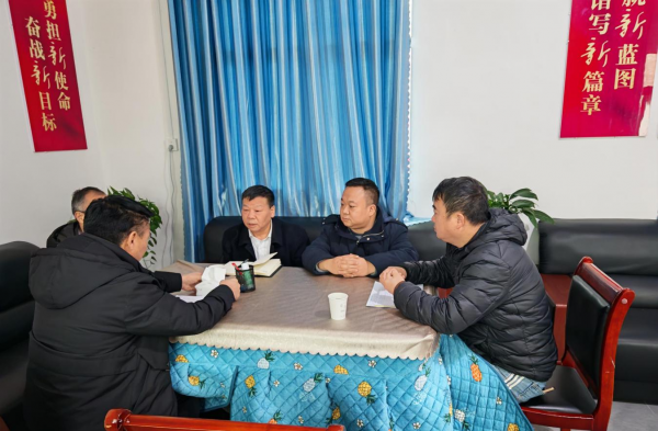 德江农商银行开展乡村振兴驻村工作专项督导暨新春慰问活动