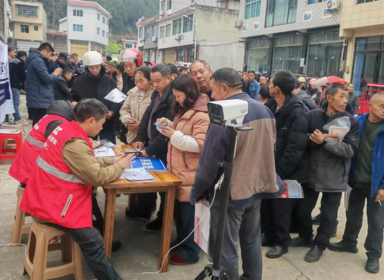 人保财险铜仁思南支公司：警邮保协同  面对面服务