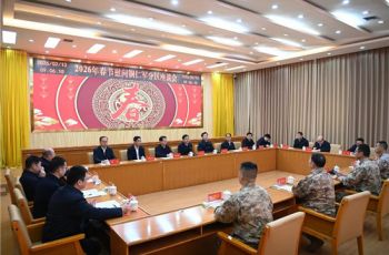 李作勋穆嵘坤胡洪成喻国君率市慰问团走访慰问驻铜部队和消防救援队伍