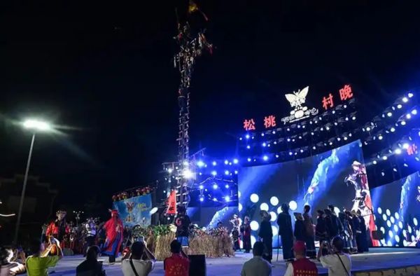 【深度】松桃“村晚”的“聚合效应”
