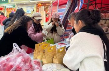 【网络中国节·元宵 】来碧江步行街，品尝铜仁好味道