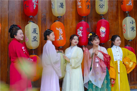 铜仁：喜迎“三八”国际劳动妇女节