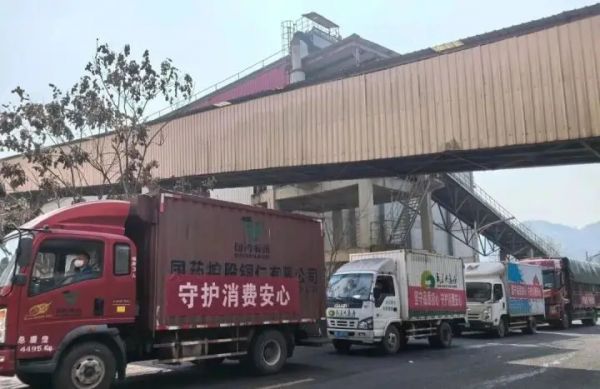 铜仁市集中销毁208.3万元不合格产品