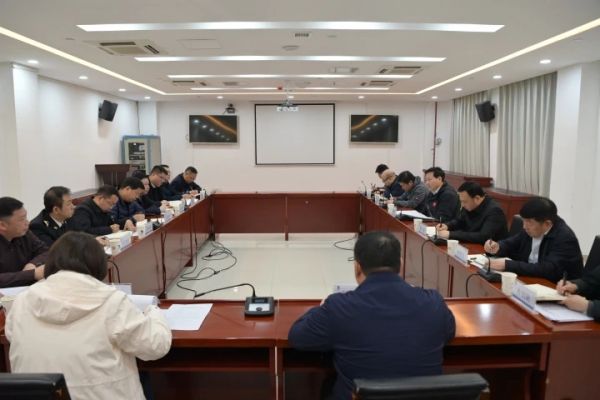 穆嵘坤专题调研铜仁凤凰机场航空口岸建设推进情况