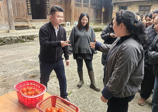 人保财险铜仁德江支公司：春风如你  共庆芳华