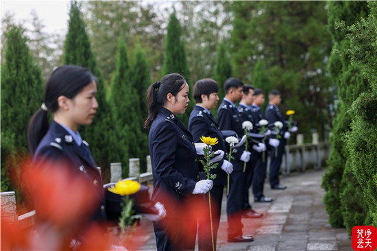 【网络中国节·清明】组图 | 玉屏：清明祭英烈