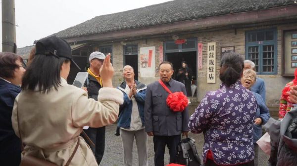 别刷短剧了!朱砂古镇喊你来当主演了!