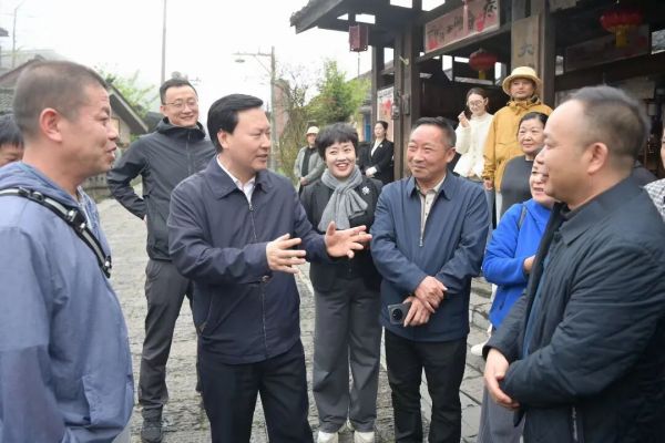 穆嵘坤专题调研康养旅居产业发展工作