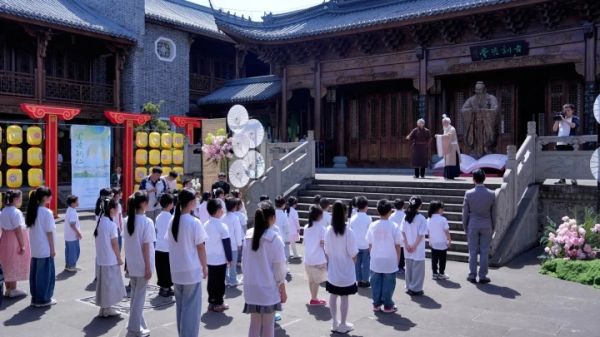 “梵净书韵”润铜仁：一场行走间的阅读盛宴