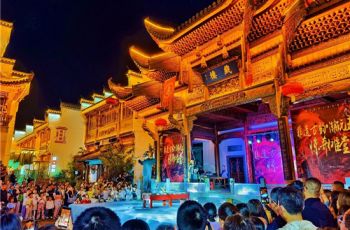 古韵+潮玩！铜仁中南门解锁非遗新玩法