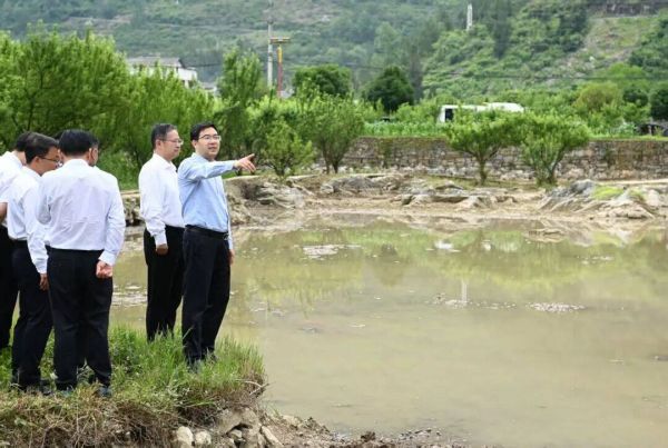 李作勋邓国超到沿河自治县督导办理民生领域信访问题并接访