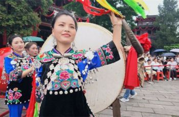 传承民族文化 赋能乡村振兴！松桃苗族同胞欢庆“四月八”