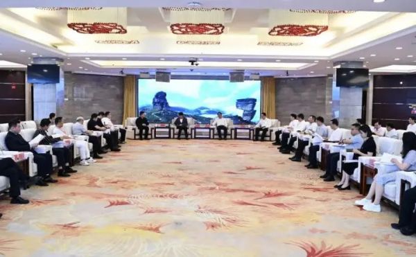 李作勋会见来铜考察企业家