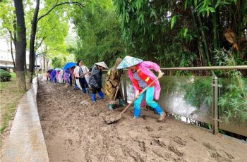 暴雨过后，他们来了！直击碧江灾后清淤一线