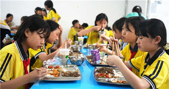 德江:社区小食堂里的治理大文章