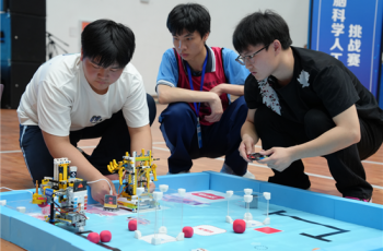 铜仁市第六届青少年机器人竞赛在思南举行