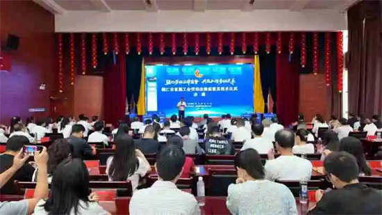 铜仁市首届工会劳动法律监督员技术比武在玉屏举行