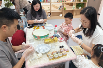 中秋民俗进驿站 亲子同乐话团圆