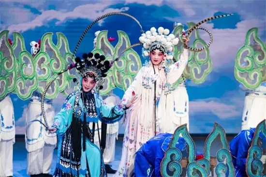 千年传奇搬上舞台!川剧《白蛇传》点亮万山之夜