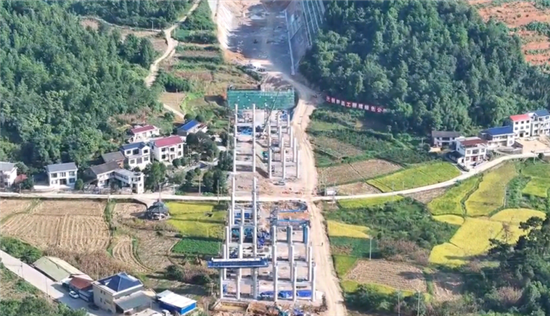 攻坚提速!玉天高速(铜仁段)建设正酣