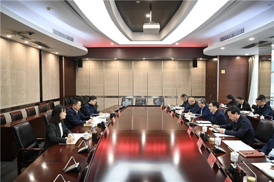 市委市政府与贵州金融监管局举行座谈
