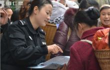 松桃“女警宣传队”送法下乡促和谐