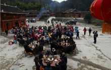 除夕六合三角宴 年味醇浓