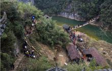 苗王城蛇年正月初三的故事