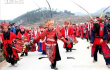 松桃举办迎新春苗族接龙活动