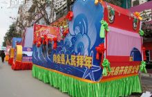 德江加紧布置元宵游行彩车