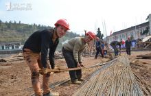 松桃盘石_农贸市场进边区