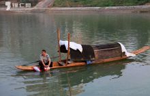 一保安成功救出一溺水儿童