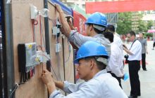 铜仁供电局走上街头“话安全”