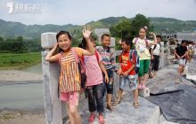 德江角口村1800多村民不再趟水过河