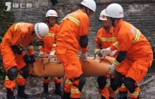 贵州铜仁举行首届梵净山“巅峰勇士”地震救援拉动演练