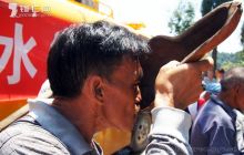 德江长堡镇8台送水车为14000多群众解渴