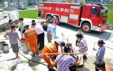 铜仁政法系统到川硐开展抗旱救灾工作