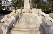 德江人民公园彰显“傩”文化气息