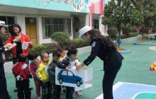 铜仁交警走进幼儿园