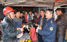 万山摩托车整治行动以人为本、深入民心见成效