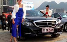 国际车展走进铜仁 商家大打美女“牌”