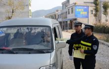 万山区整治办开展冬防春运及摩托车专项整治行动