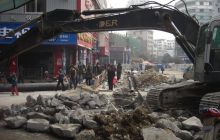 松桃供排水部门元旦施工忙