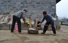 直击民俗活动之打糍粑