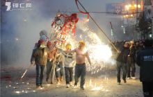德江疯狂炸龙闹元宵