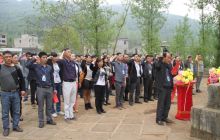 德江县委党校组织2014年春季中青班学员 深入枫香溪镇践行群众路线活动